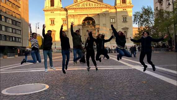 Si eres estudiante, PDI o PAS y has realizado una movilidad Erasmus, comparte tu experiencia en Twitter